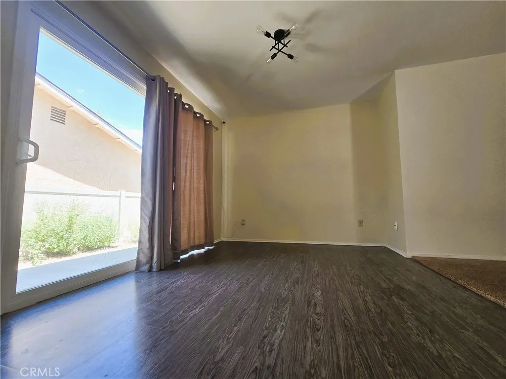 26487 Fairway Circle, Newhall, California 91321 home-pic-31
