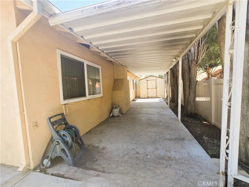 26487 Fairway Circle, Newhall, California 91321 home-pic-19