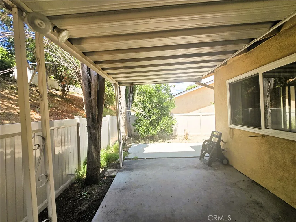 26487 Fairway Circle, Newhall, California 91321 home-pic-23