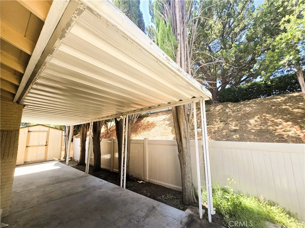26487 Fairway Circle, Newhall, California 91321 home-pic-20