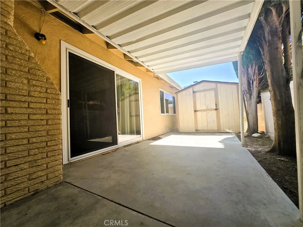 26487 Fairway Circle, Newhall, California 91321 home-pic-22