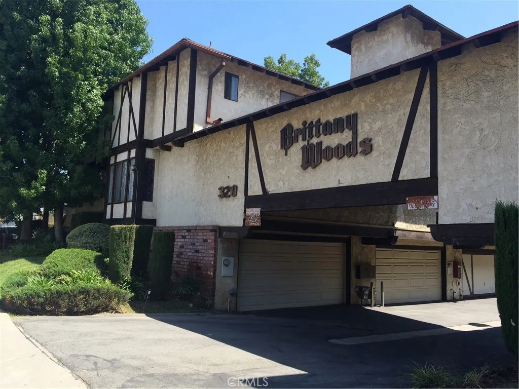 320 N Marguerita Avenue 4, Alhambra, California 91801, 3 Bedrooms Bedrooms, ,3 BathroomsBathrooms,Residential Lease,For Rent,Marguerita,RS25127902