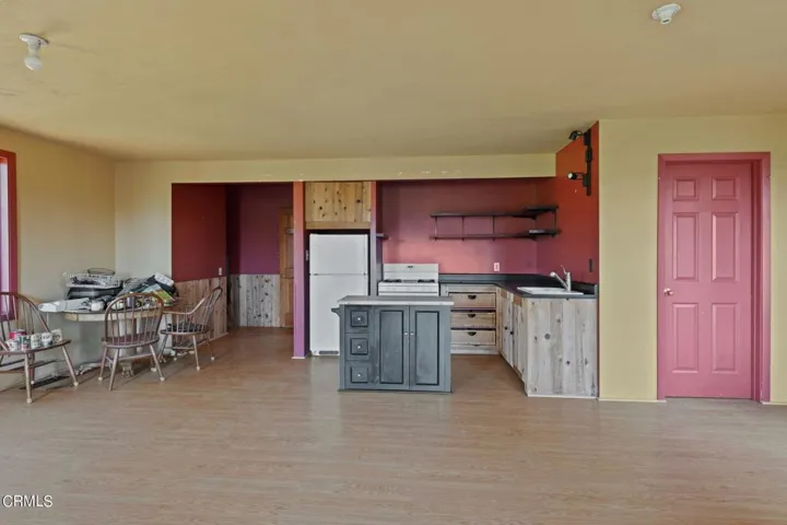 Studio above Garage
