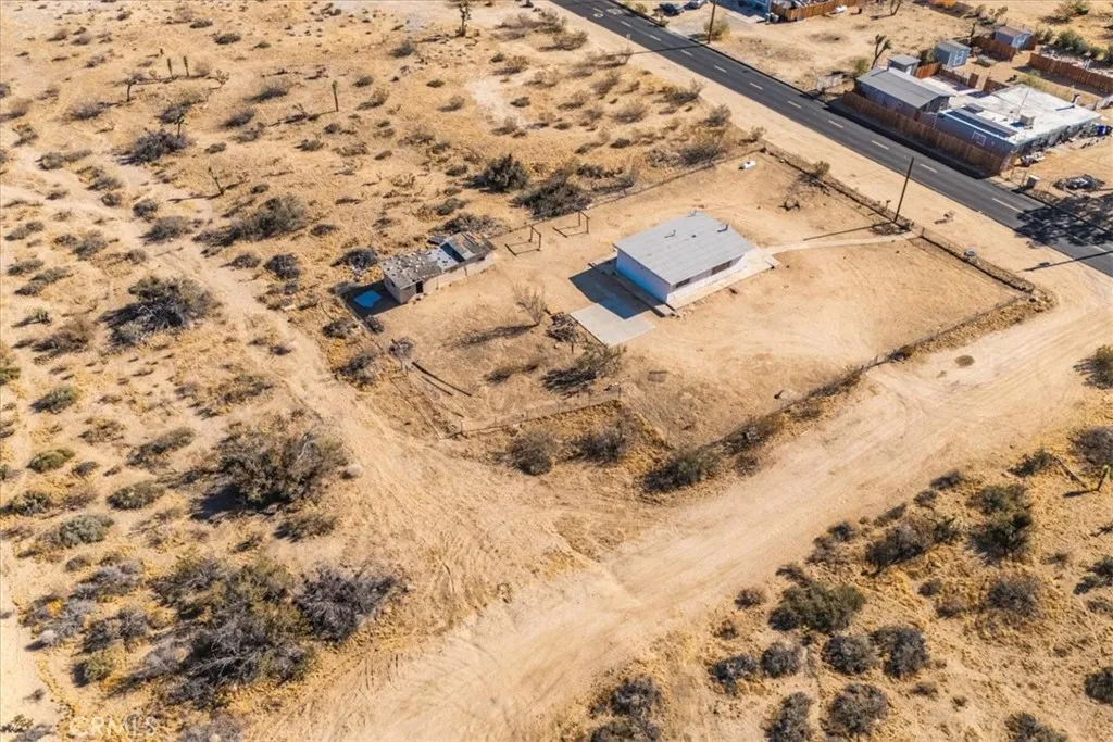 59200 Barron Drive, Yucca Valley, California 92284 home-pic-52