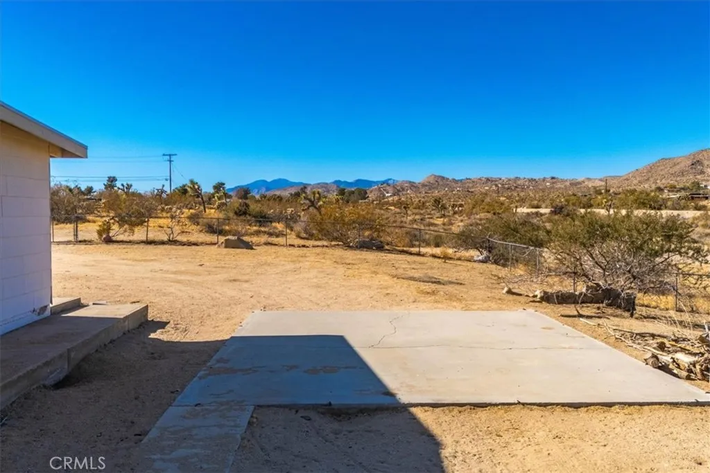 59200 Barron Drive, Yucca Valley, California 92284 home-pic-44