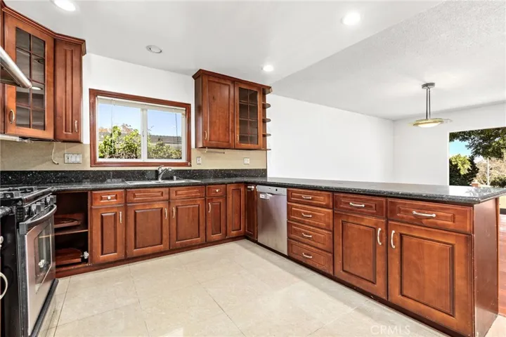 1938 Avenida Estudiante, Rancho Palos Verdes, California 90275