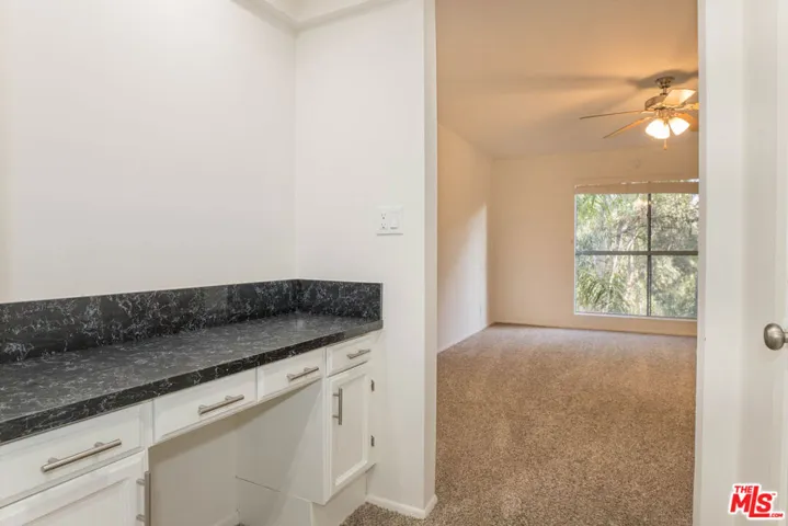 410 S Barrington Avenue 205, Los Angeles, California 90049