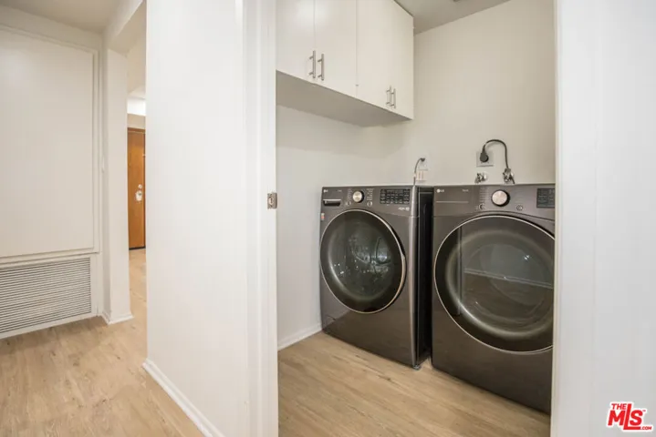 410 S Barrington Avenue 205, Los Angeles, California 90049