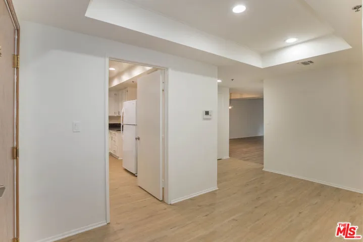 410 S Barrington Avenue 205, Los Angeles, California 90049