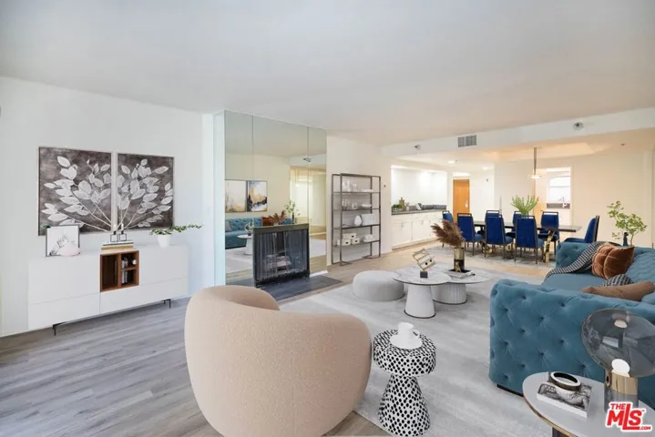 410 S Barrington Avenue 205, Los Angeles, California 90049
