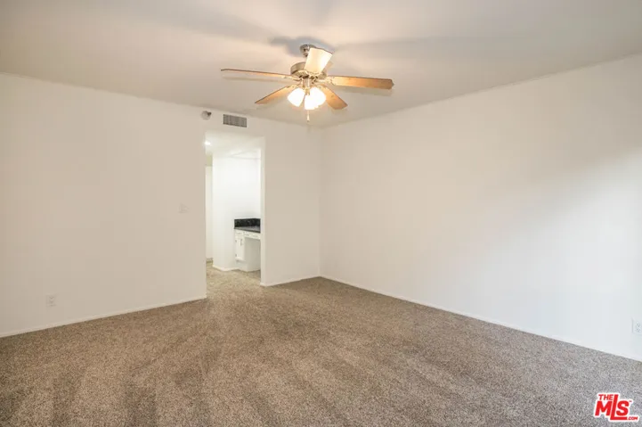 410 S Barrington Avenue 205, Los Angeles, California 90049