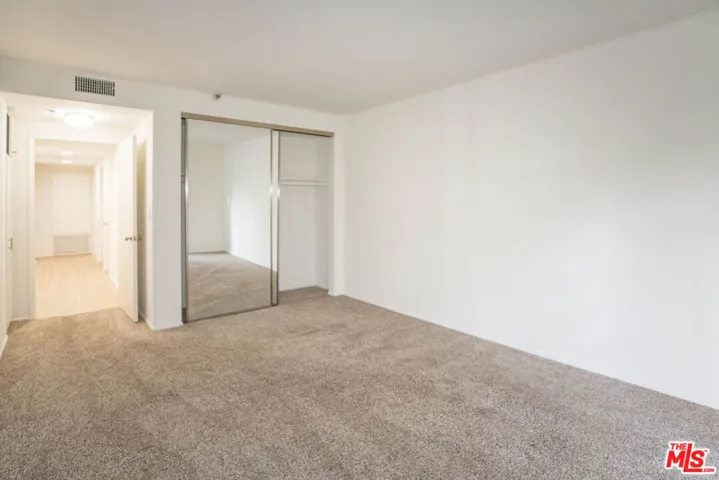 410 S Barrington Avenue 205, Los Angeles, California 90049