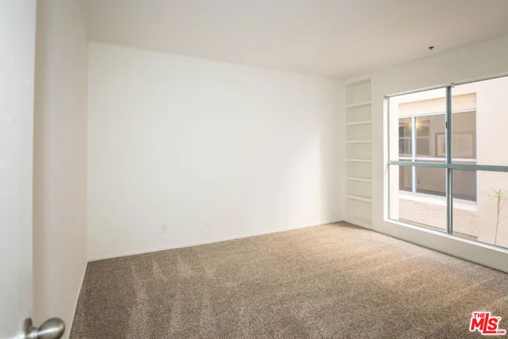 410 S Barrington Avenue 205, Los Angeles, California 90049