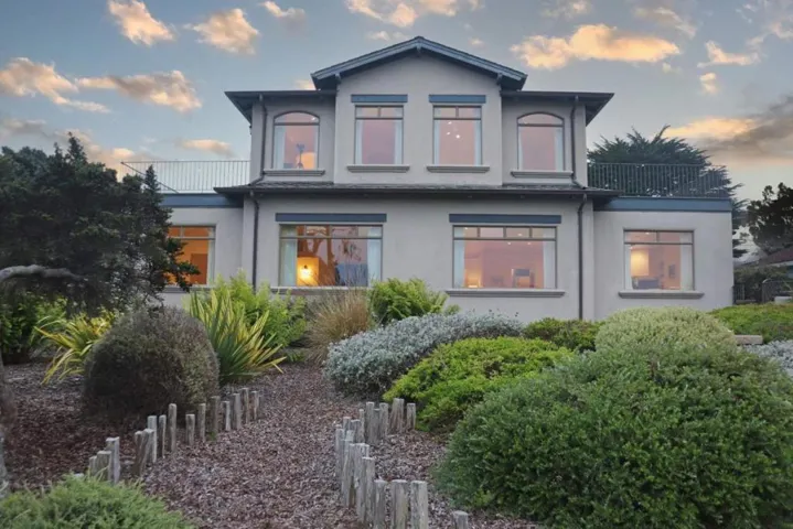 836 Jewell Avenue, Pacific Grove, California 93950