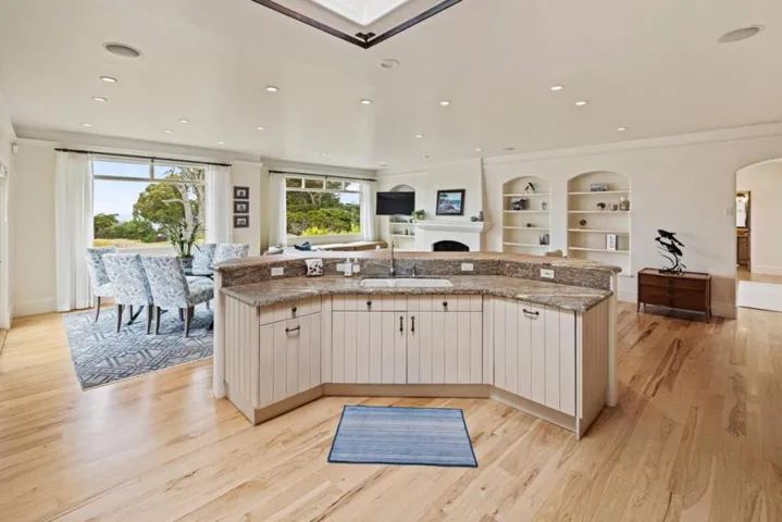 836 Jewell Avenue, Pacific Grove, California 93950