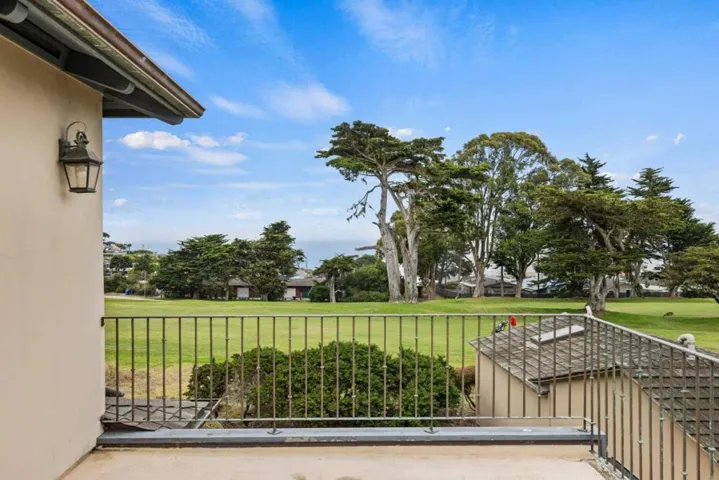 836 Jewell Avenue, Pacific Grove, California 93950