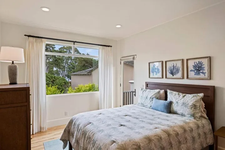 836 Jewell Avenue, Pacific Grove, California 93950