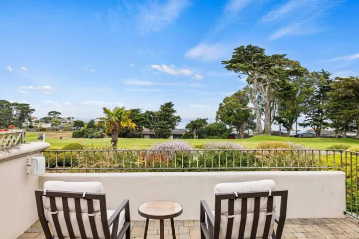 836 Jewell Avenue, Pacific Grove, California 93950