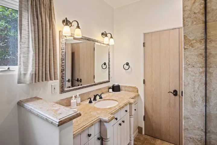 836 Jewell Avenue, Pacific Grove, California 93950