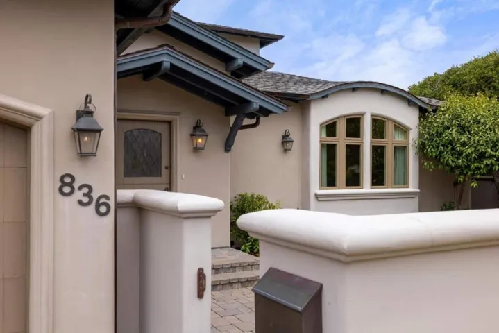 836 Jewell Avenue, Pacific Grove, California 93950