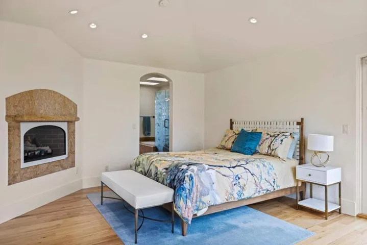 836 Jewell Avenue, Pacific Grove, California 93950