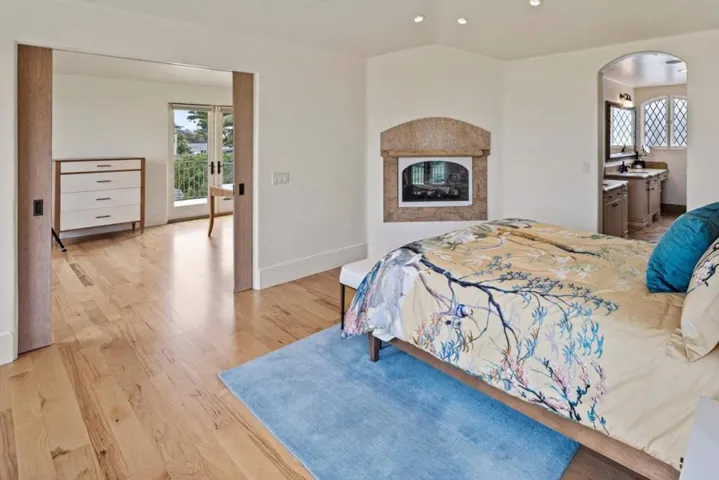836 Jewell Avenue, Pacific Grove, California 93950