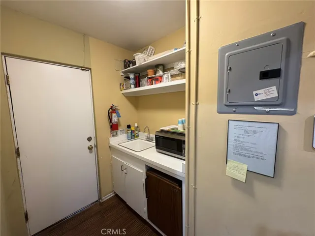 612 E Glenoaks Boulevard, Glendale, California 91207