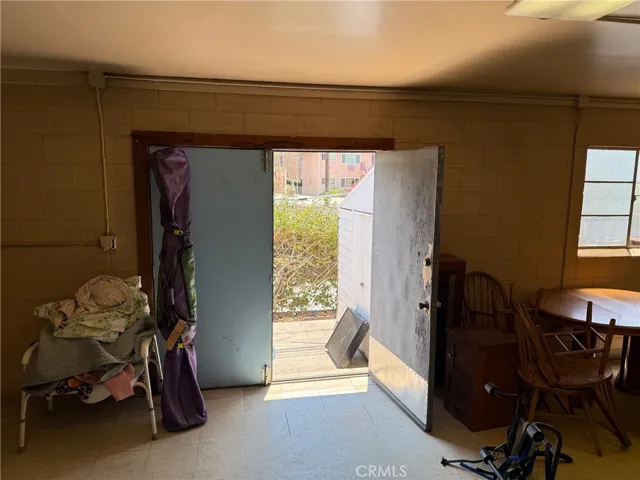 612 E Glenoaks Boulevard, Glendale, California 91207