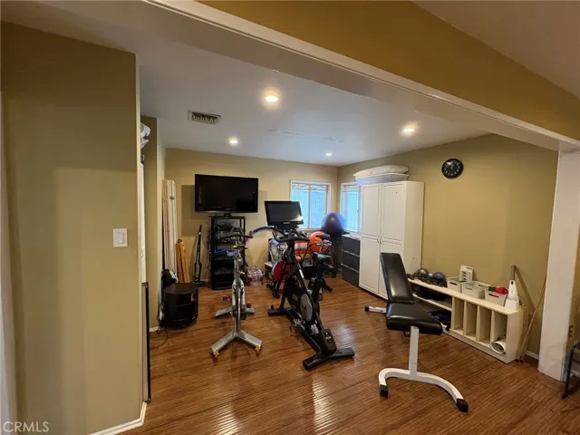 612 E Glenoaks Boulevard, Glendale, California 91207