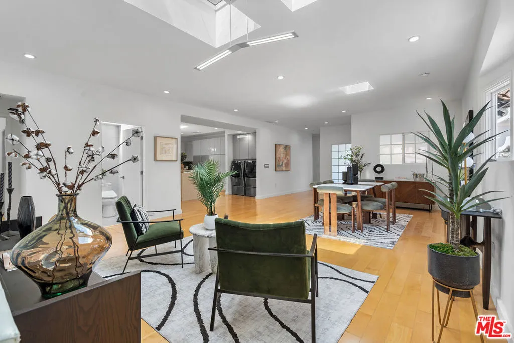 321 S Linden Drive, Beverly Hills, California 90212 home-pic-6