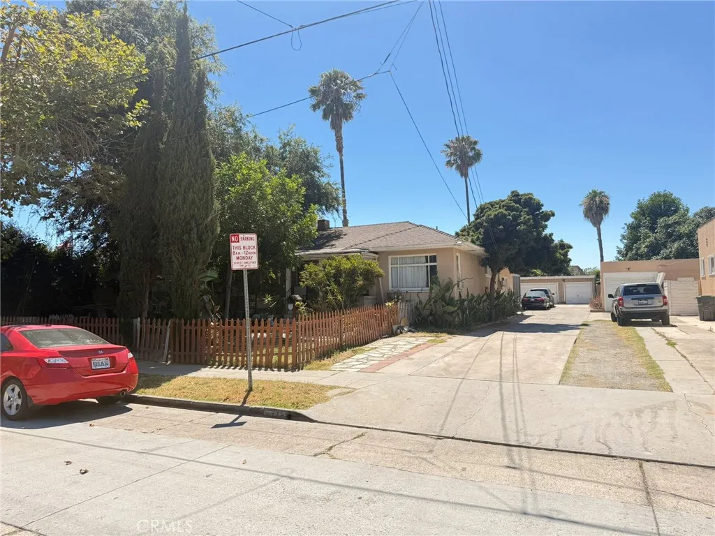 208 N Wright Street, Santa Ana, California 92701, ,Residential Income,For Sale,Wright,TR25155855