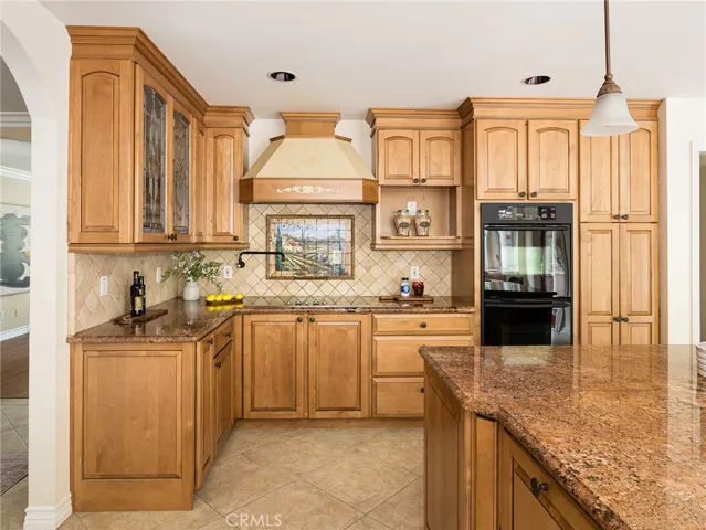 Kitchen with breakfast nook