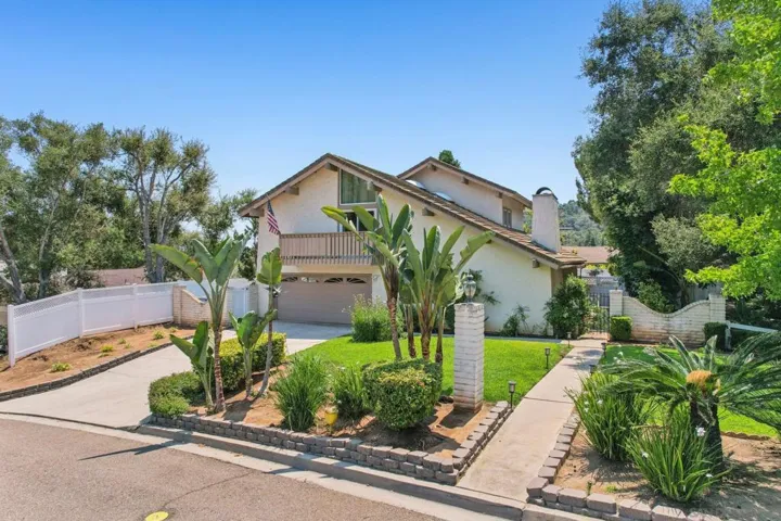 2807 Carlton Way, Fallbrook, California 92028