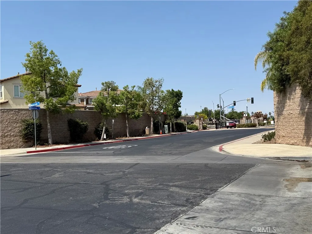 3051 Mill Ridge Drive, Hemet, California 92545 home-pic-41