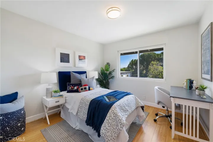 Secondary bedroom