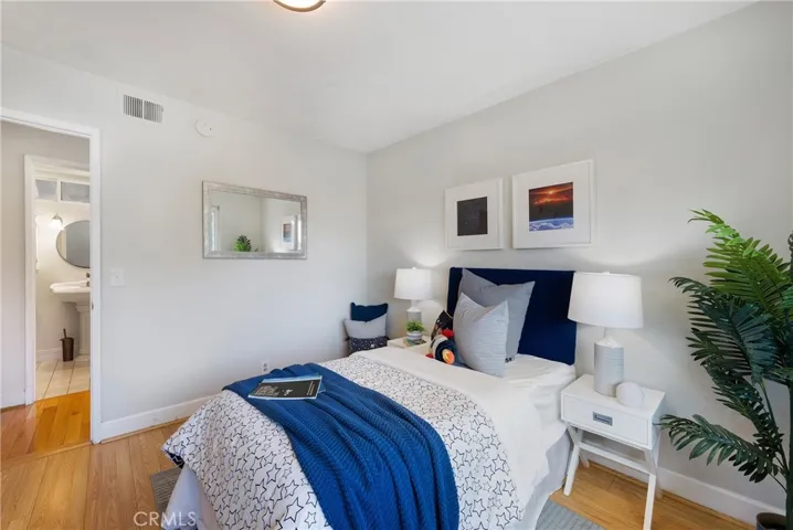 Secondary bedroom