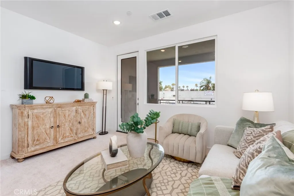 1176 Santo Antonio Drive, Colton, California 92324 home-pic-19