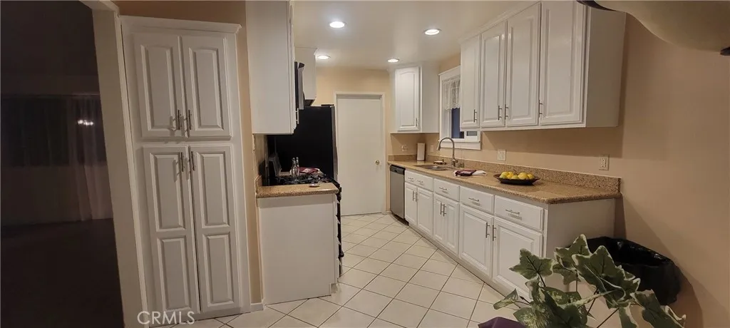 11721 Dale Street, Garden Grove, California 92841