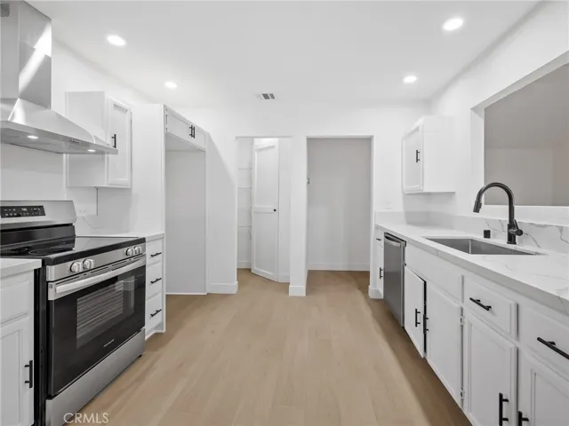 9474 Malpaso Road, Phelan, California 92371