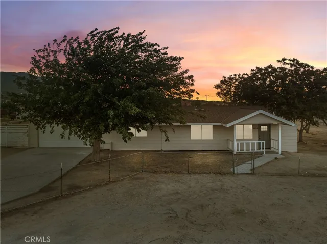 9474 Malpaso Road, Phelan, California 92371