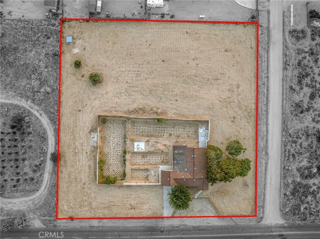 9474 Malpaso Road, Phelan, California 92371