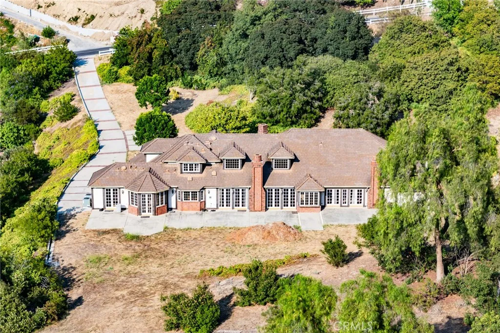 2945 Steeplechase Lane, Diamond Bar, California 91765 home-pic-1