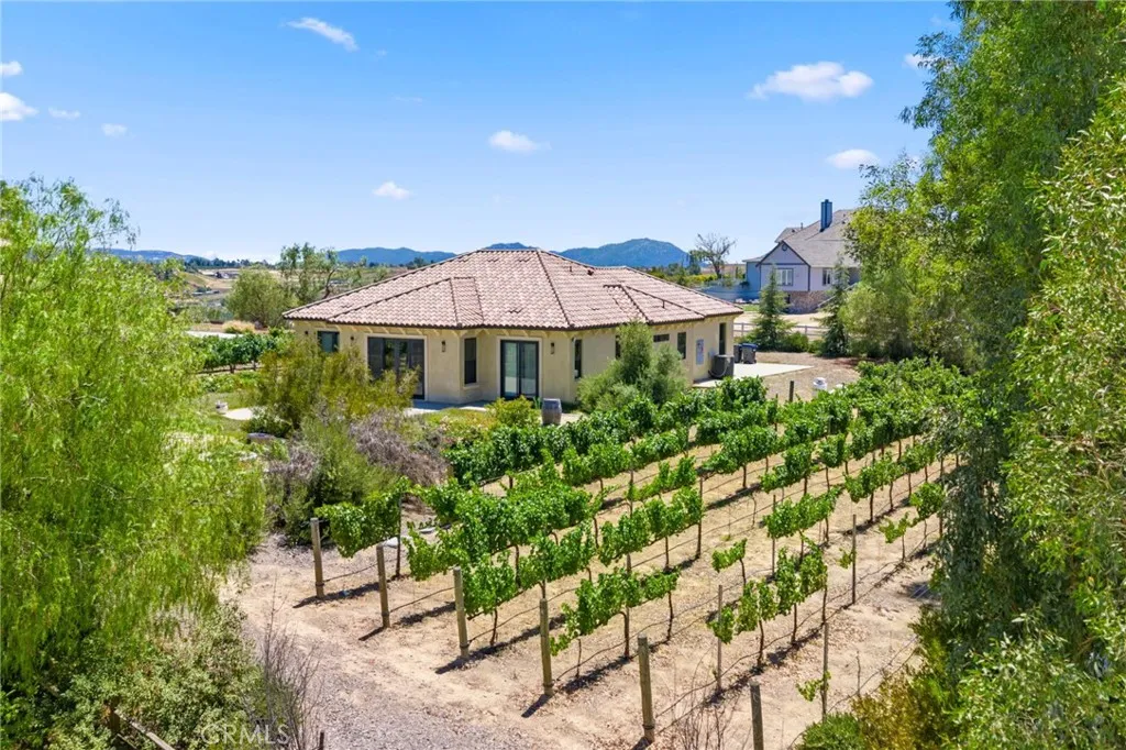 39547 Calle Cabernet, Temecula, California 92591 home-pic-18