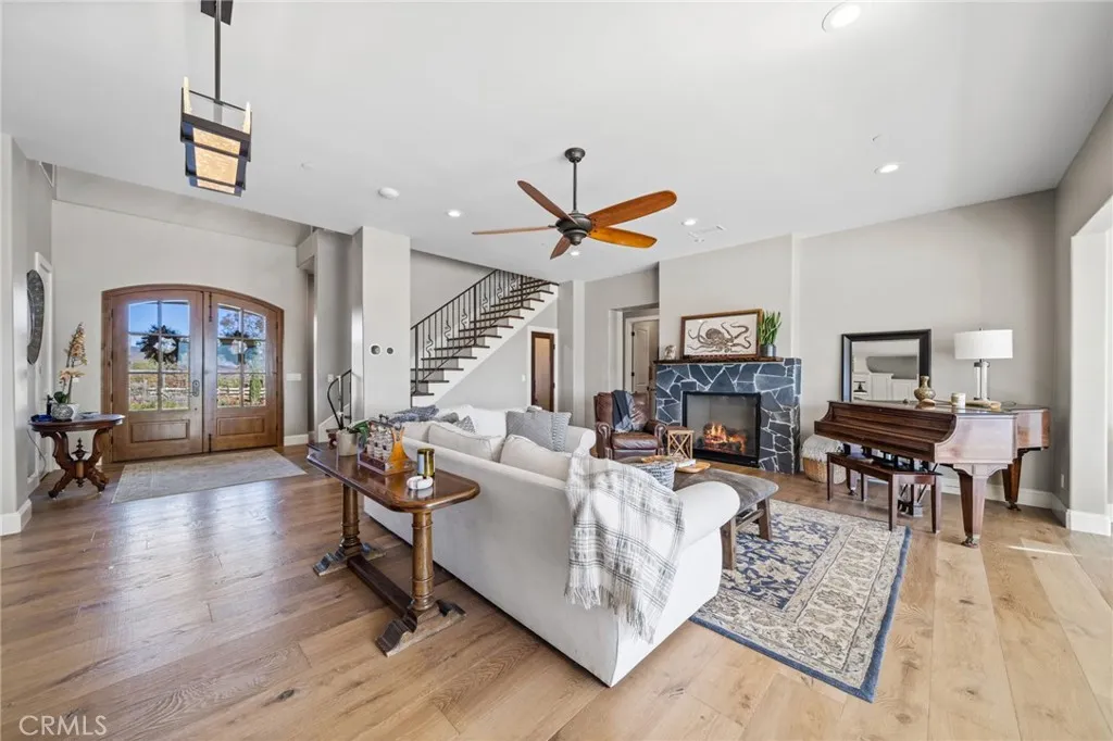 39547 Calle Cabernet, Temecula, California 92591 home-pic-25