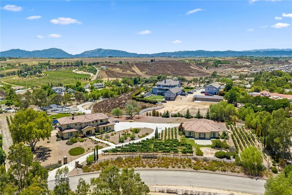 39547 Calle Cabernet, Temecula, California 92591 home-pic-7