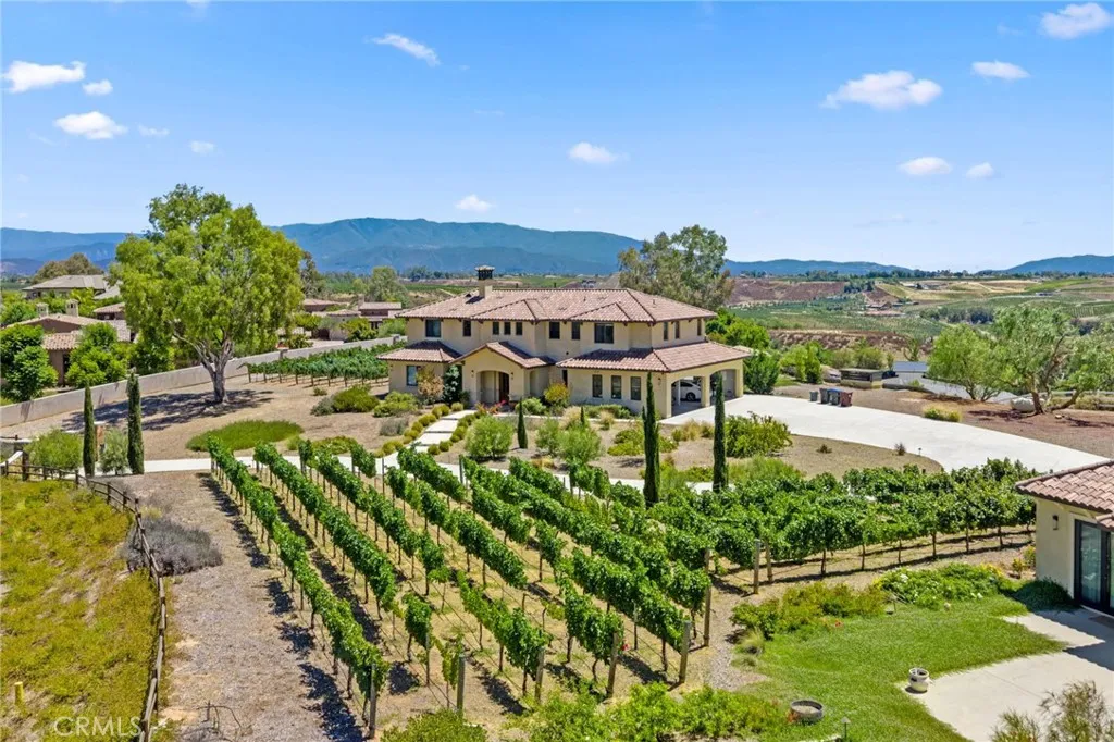 39547 Calle Cabernet, Temecula, California 92591 home-pic-9