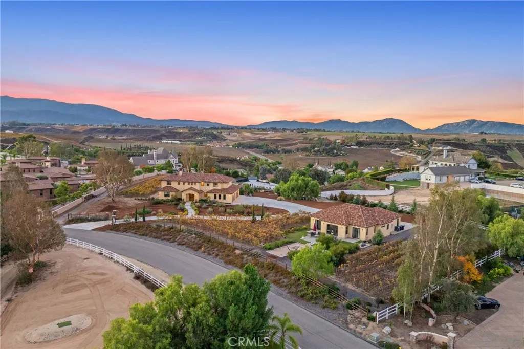 39547 Calle Cabernet, Temecula, California 92591 home-pic-11