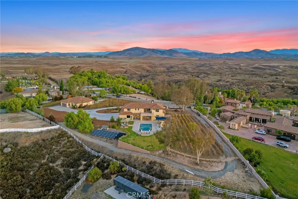 39547 Calle Cabernet, Temecula, California 92591 home-pic-3