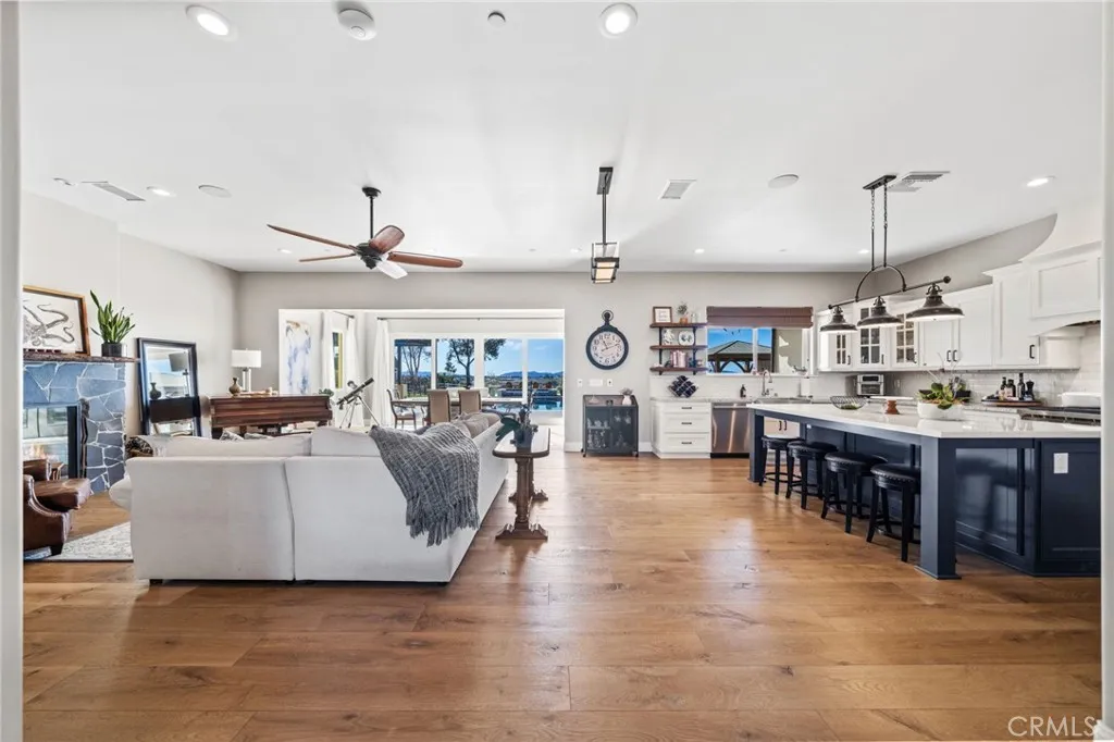 39547 Calle Cabernet, Temecula, California 92591 home-pic-24