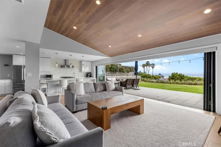 7292 Berry Hill Drive, Rancho Palos Verdes, California 90275